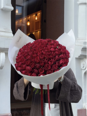 Букет 101 троянда Madam red