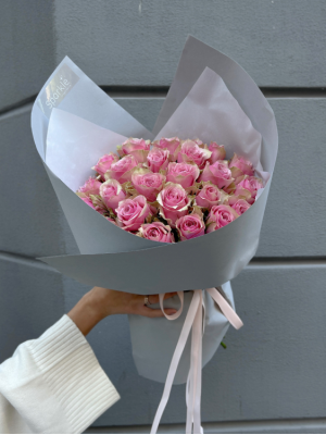 Букет 25 рожевих троянд