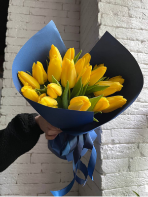Букет 19 жовтих тюльпанів