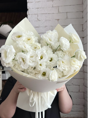 Букет White Eustoma