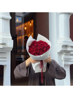 Букет 25 троянд Madam Red