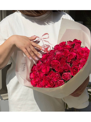 Букет 41 троянда Madam Red 