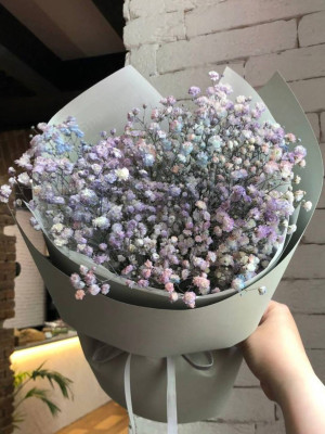 Букет з фіолетової гіпсофіли