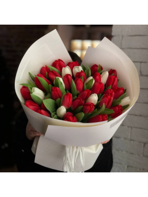 Букет 39 тюльпанів міксований